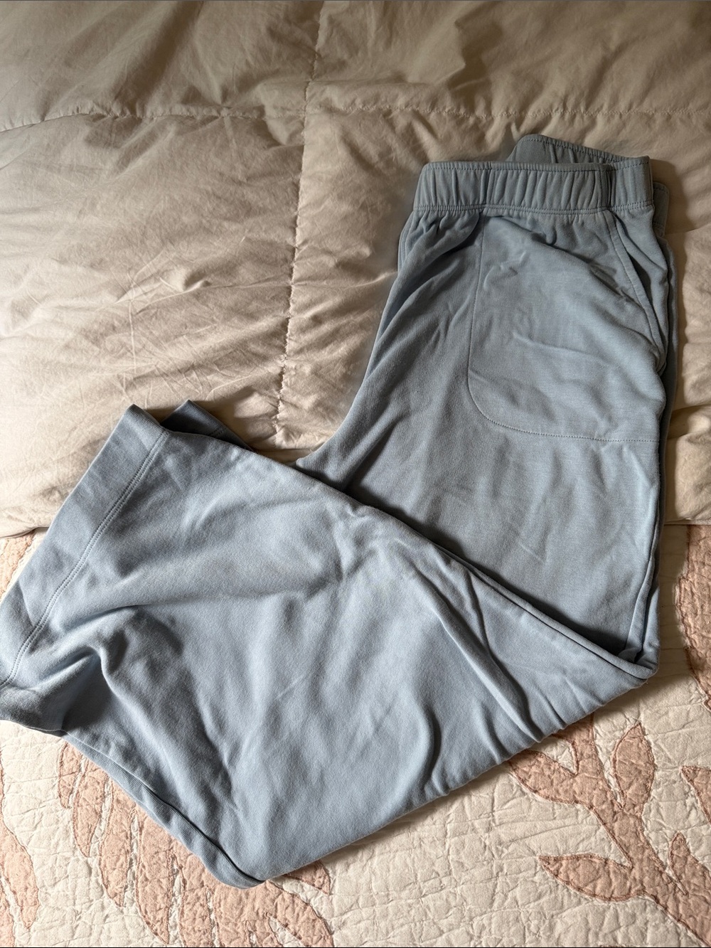 Lake - sweatpants
